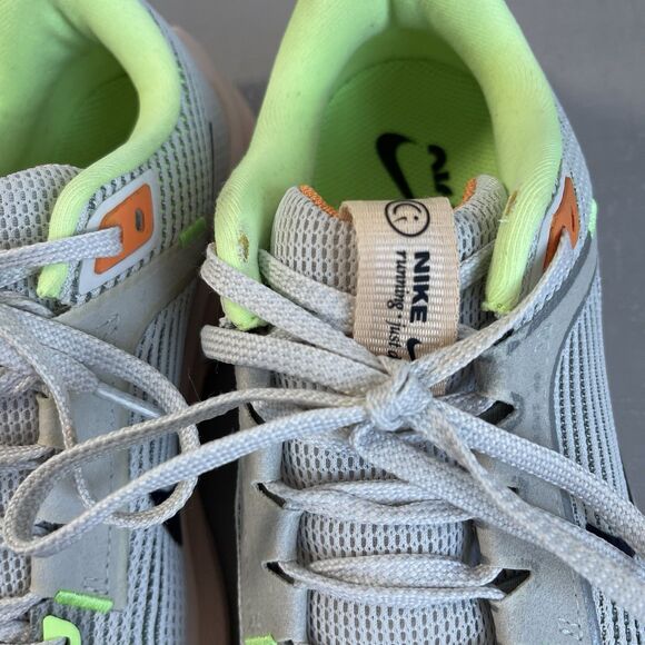 Nike Womens Size 7.5 Air Zoom Pegasus 40 Photon Dust Running Shoes Sneakers - Picture 6 of 16